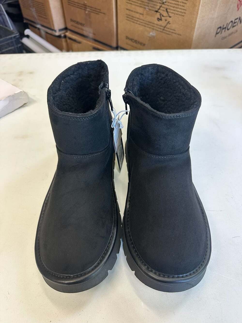 Universal Thread May Faux Suede Booties Size 9 Black